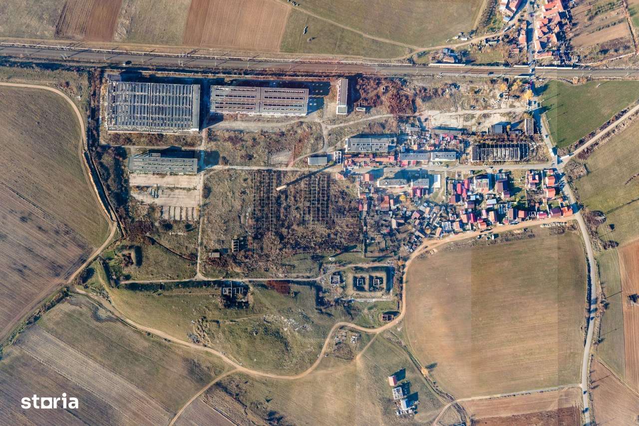 Teren industrial Orastie 13,5 ha cu hale fosta platforma industriala - Imagine principală: 1/12