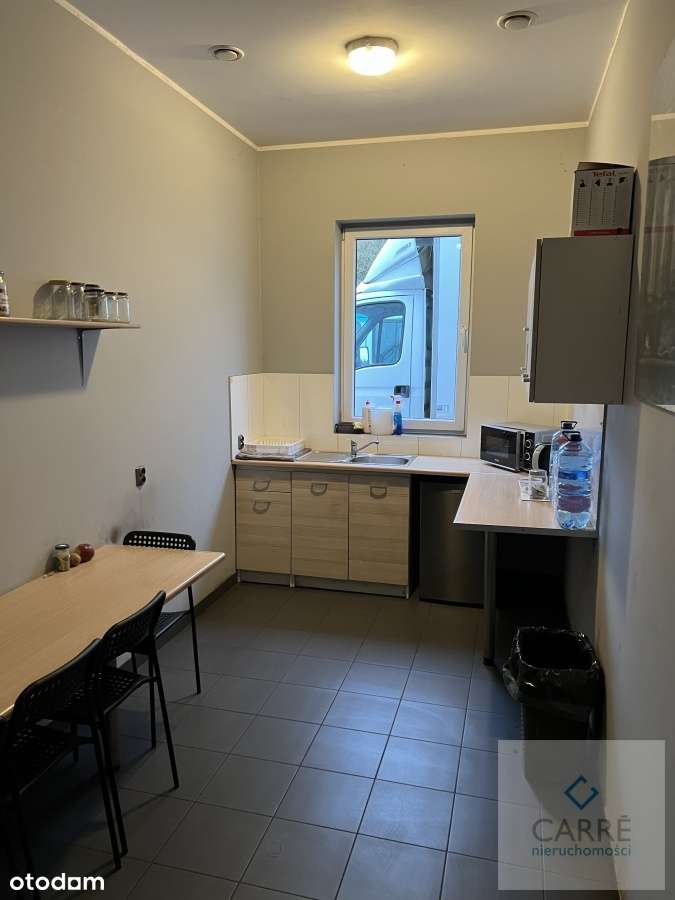 Do sprzedaży budynek komercyjny  w Sierakowie.-14