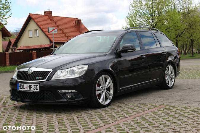 Skoda Octavia Combi 2.0 TDI CR DPF RS - 1