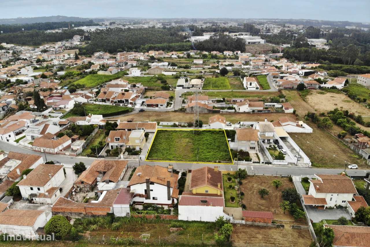 Terreno para Construção | 808 m2 | 400 m2 de Construção-7