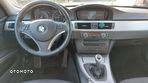 BMW Seria 3 320d DPF Touring - 5