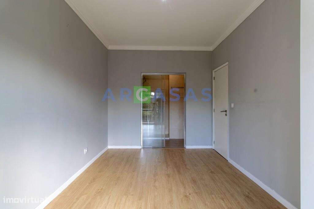 Andar moradia V3 com 2 garagens fechadas em São Cosme, Gondomar-18