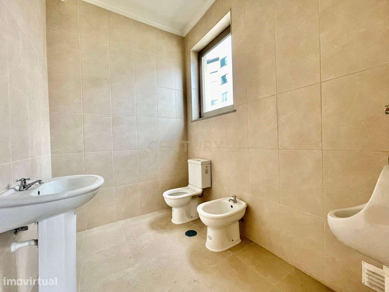 Espaço comercial no centro de Oliveira do Hospital - Grande imagem: 5/6