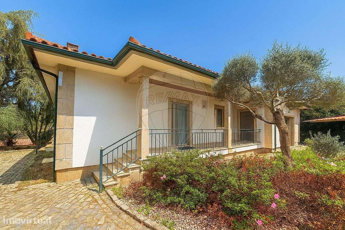 Moradia T3 para venda-0