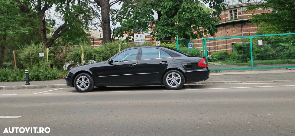 Mercedes-Benz E - 16
