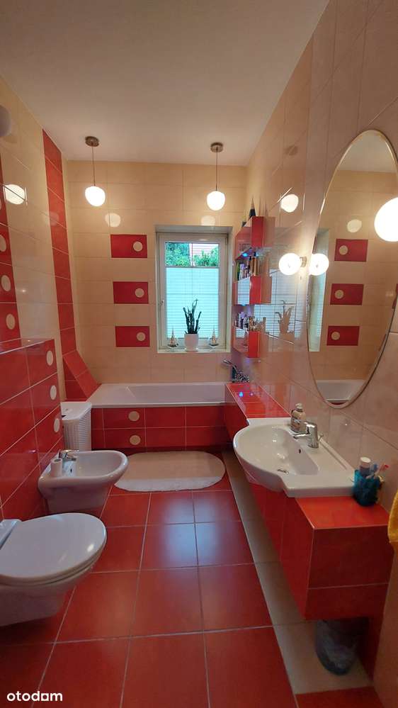 Dom wolnostojący w klasycznej, funkcjonalnej formie-10