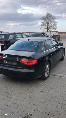 Dezmembram Audi A4 B8 2.0 TDI an fabr. 2011 - 3