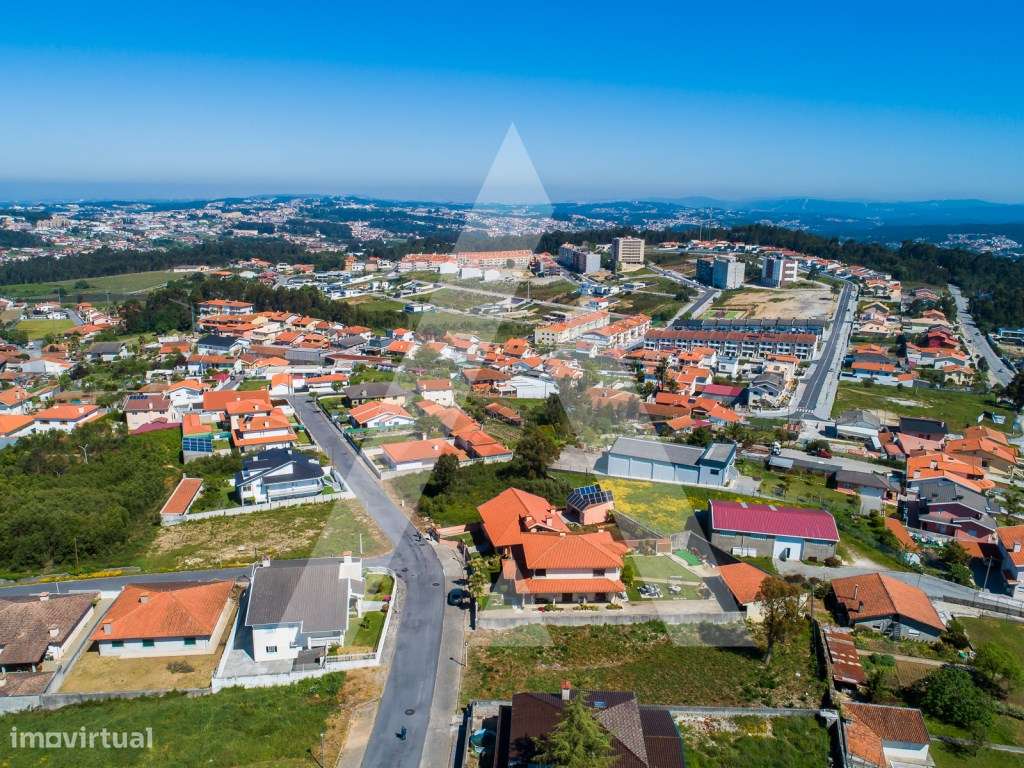 Lote para Construção com 905M2 - São João de Ver-15