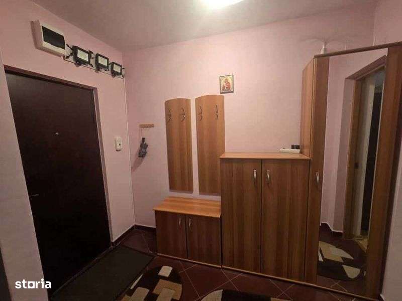 Apartament 2 camere etaj 2/4 zona jandarmeriei mobilat si utilat - Imagine principală: 5/8