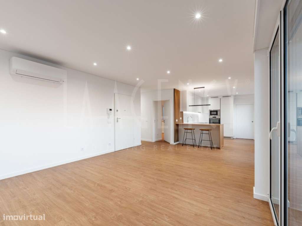 Apartamento T3 com vista mar-8