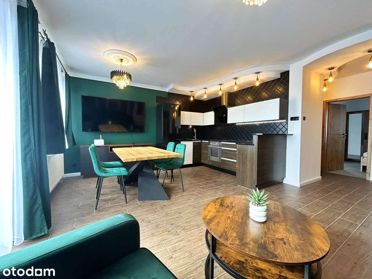 Komfortowe mieszkanie na Chełmie w bloku z 2000 r.-0