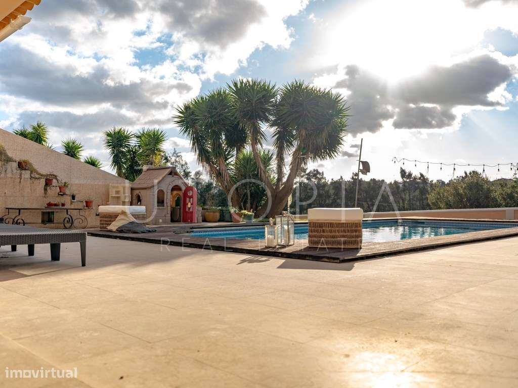 Moradia de Prestígio com Piscina, Campo de Ténis e Terreno Murado d...-53