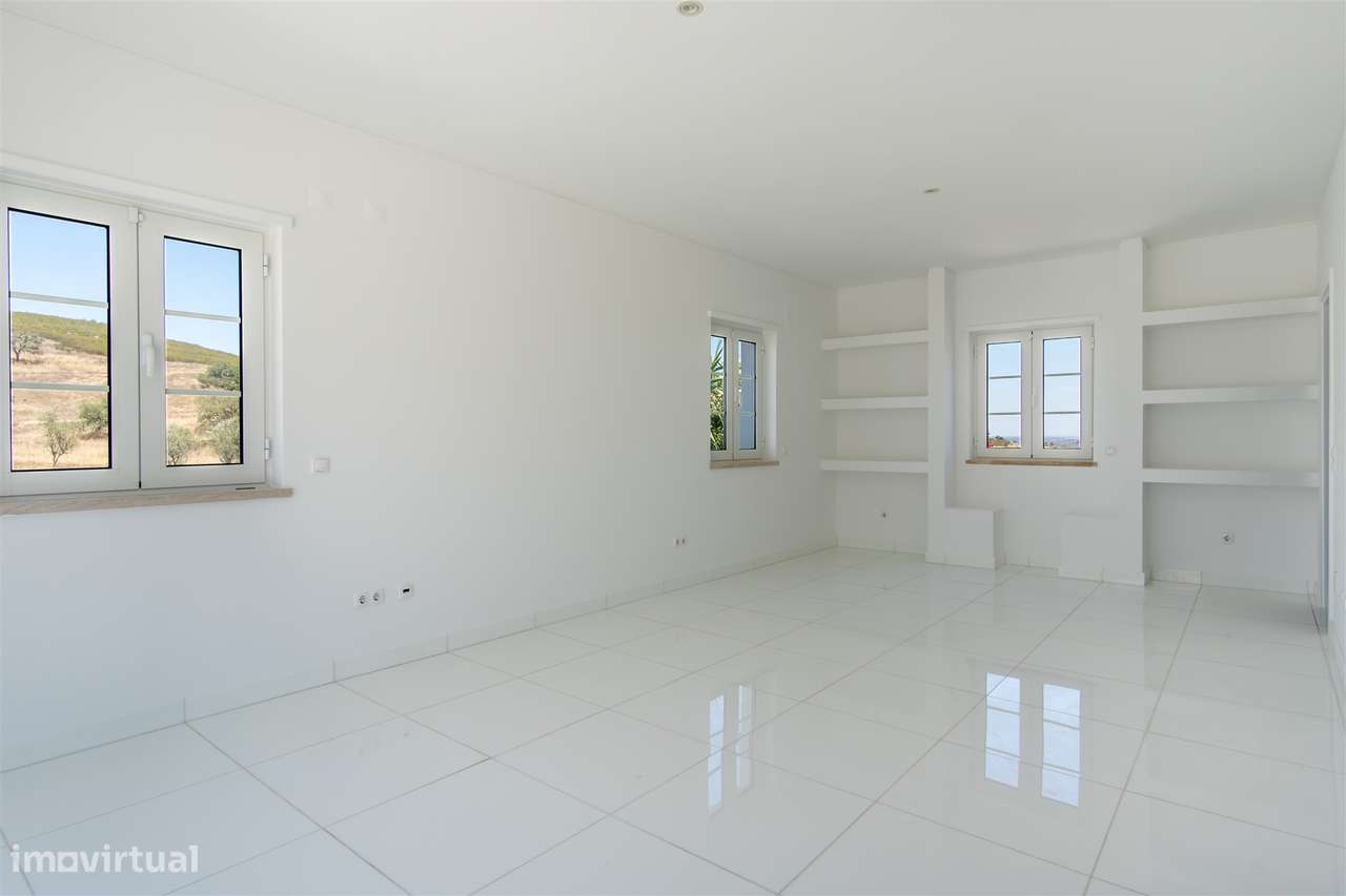 Monte alentejano com 28 hectares-21