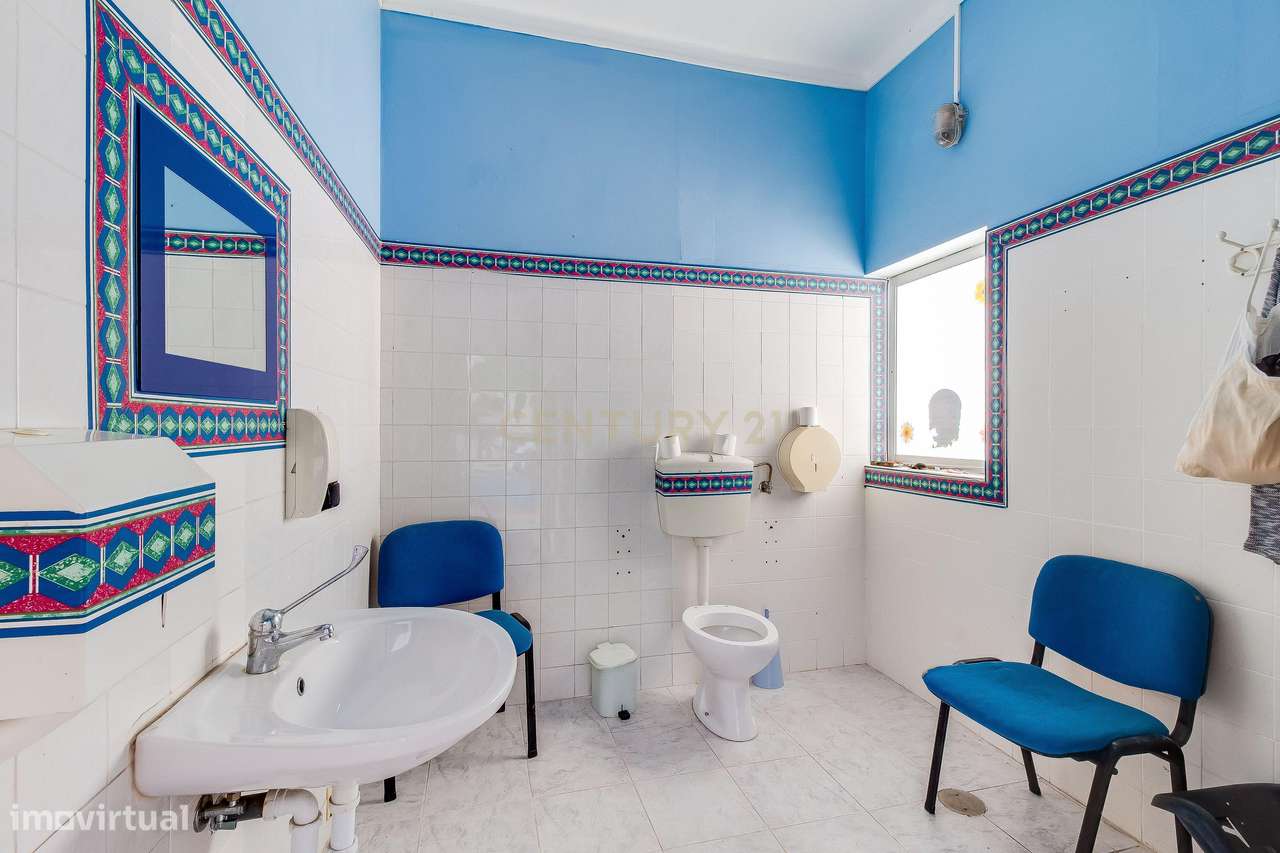 Imóvel para Infantário no Entroncamento – Espaço Amplo com Potencial d-26