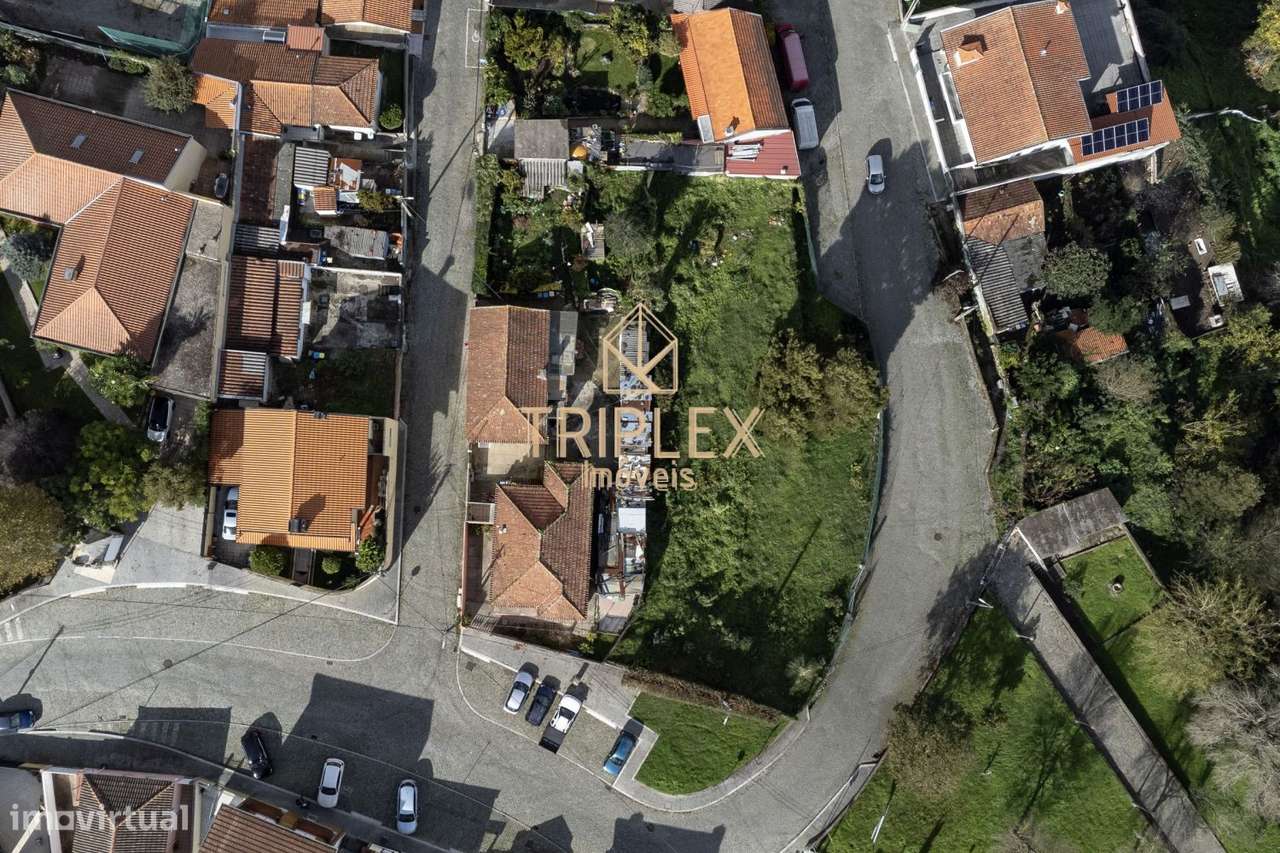 Casa com 3 inquilinos e Terreno -  Monte Sta Cruz-20