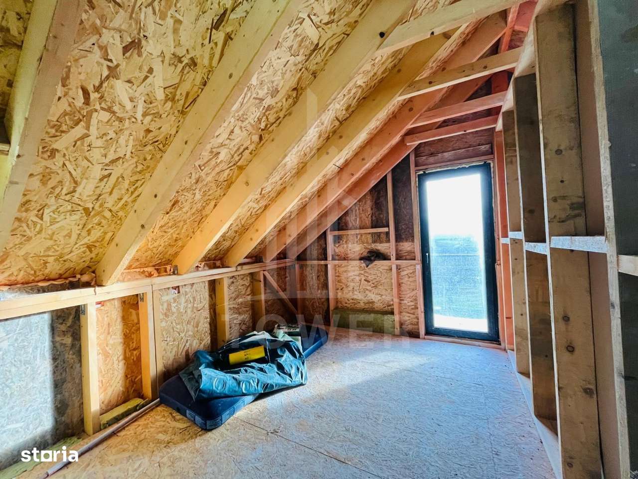 Cabana moderna cu view superb-5