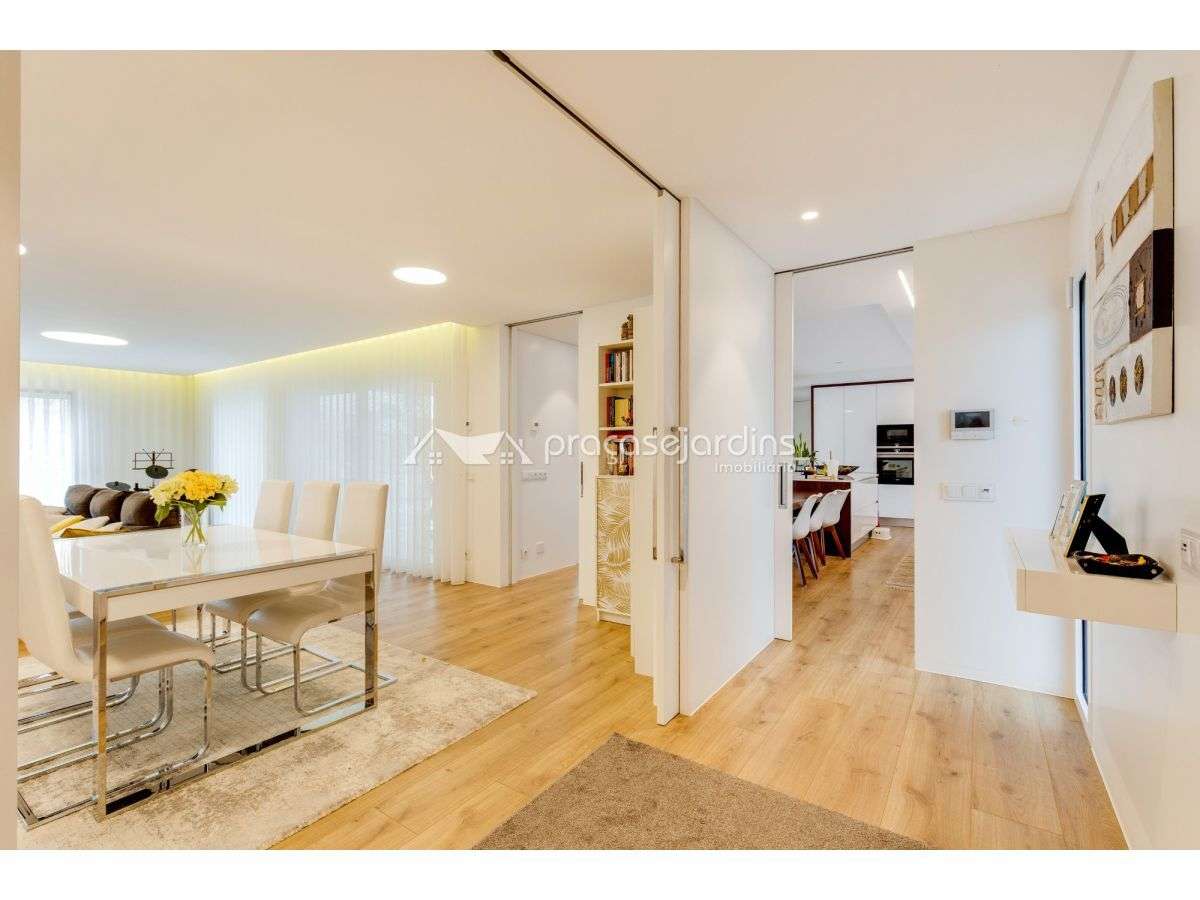 Moradia T5 Contemporânea e elevada eficiência energética – Amor, Le...-16