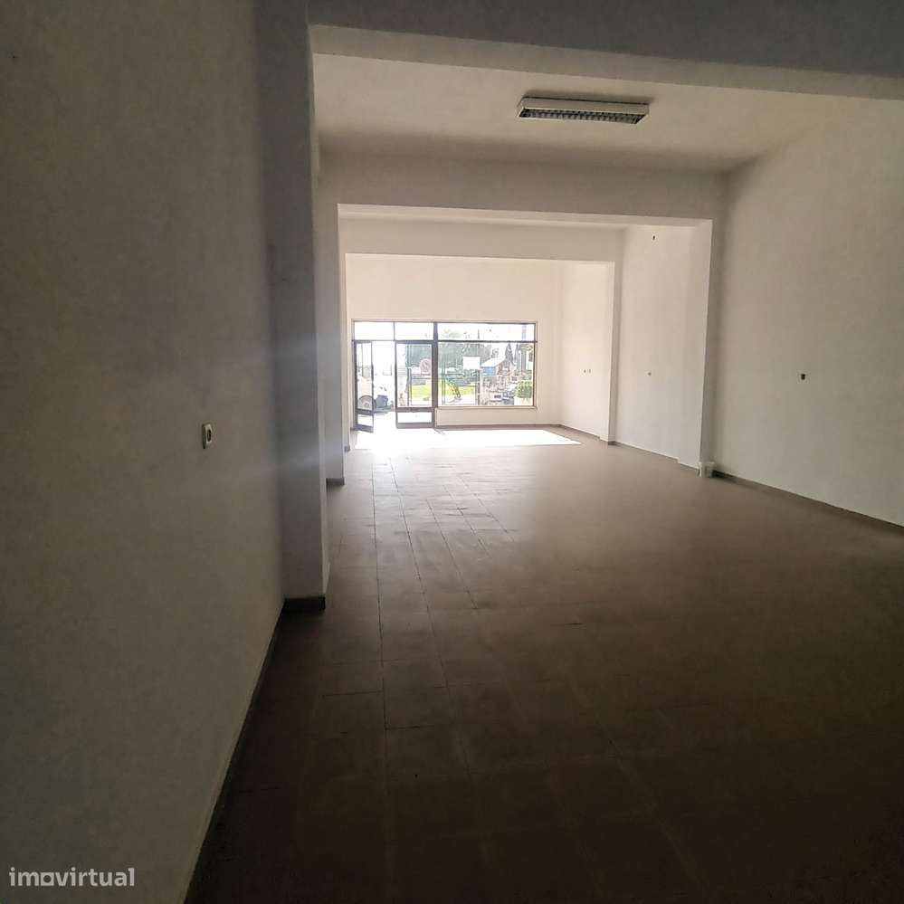 Imóvel comercial para arrendar em Alverca - Grande imagem: 3/5