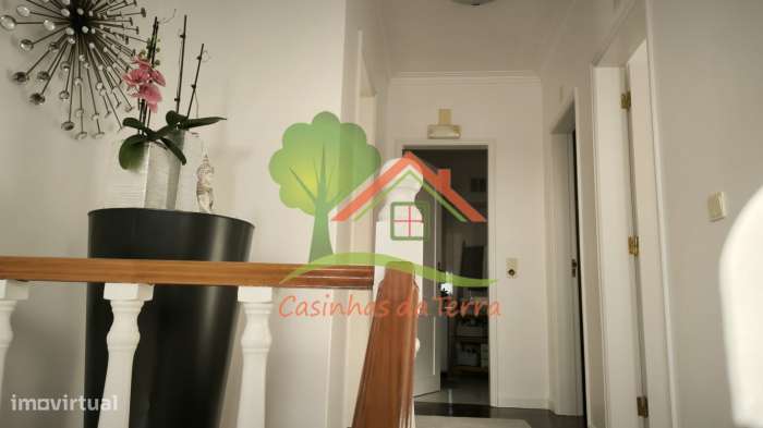 Moradia T5 com Vista de Mar Deslumbrante em Baleia, Carvoeira-11