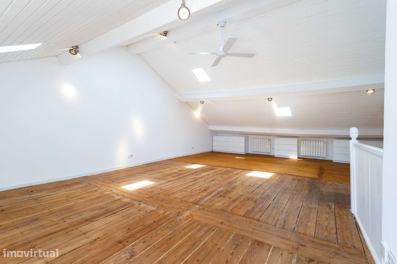 Cobertura com 65m2 com terraço em edifício pombalino no coração do Prí - Grande imagem: 5/27