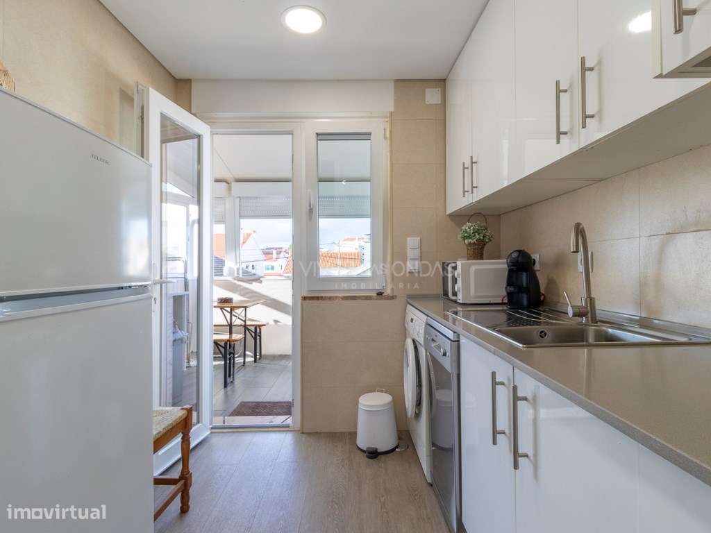 EXCLUSIVO - Apartamento T2 convertido em T1 - totalmente renovado, ...-8