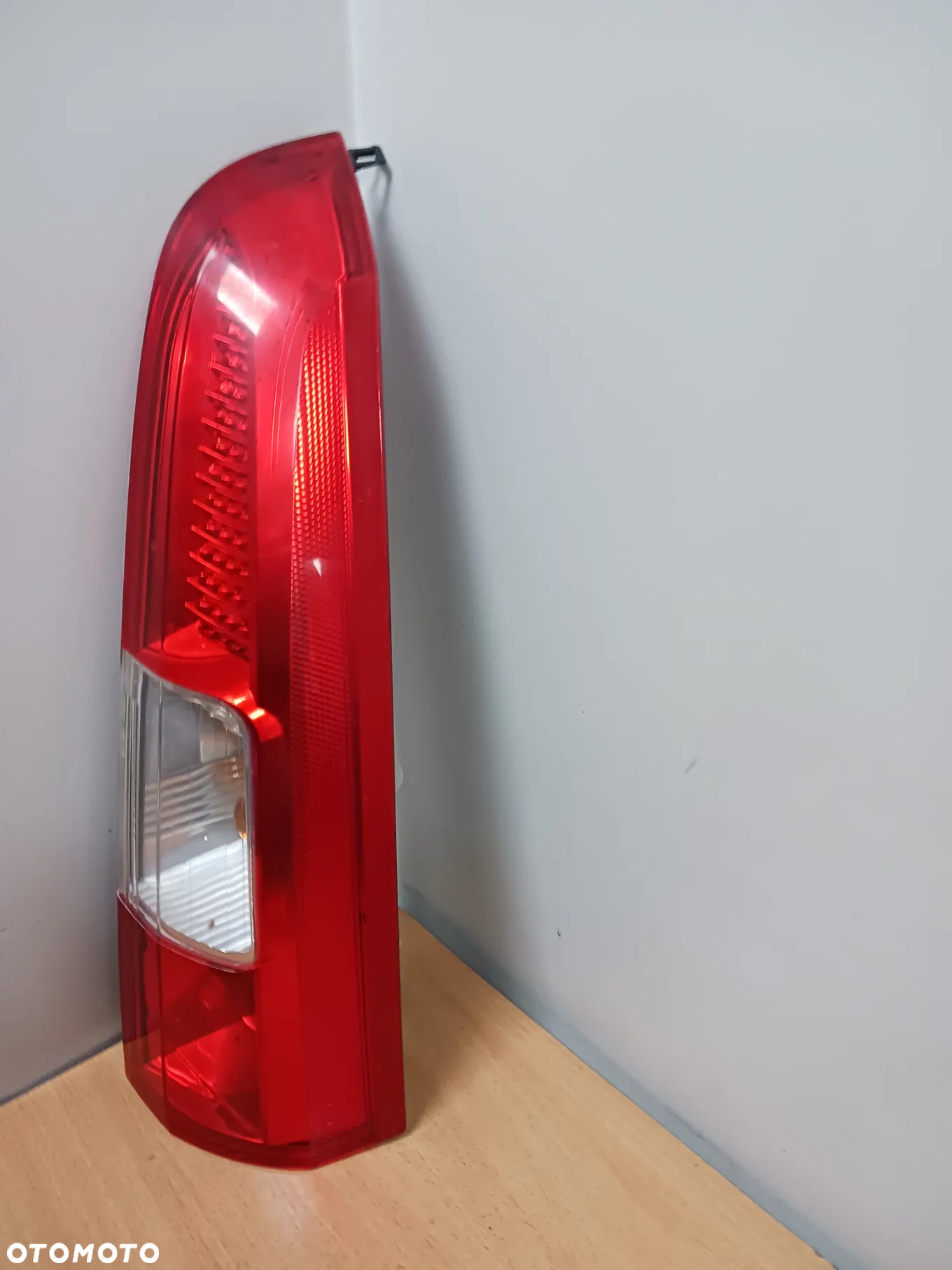 Lampa prawy tył prawa tylna Volvo V70 II XC70 lift 2004 - 2007 r europa - 2