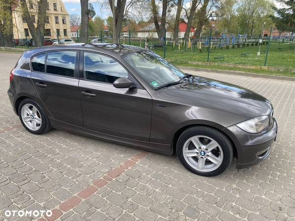 BMW Seria 1 - 24