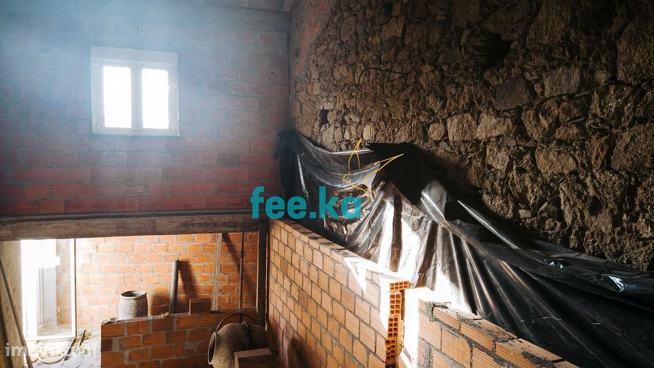 Moradia em Banda com Logradouro-16