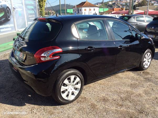 Peugeot 208 1.4 HDi Allure - 9