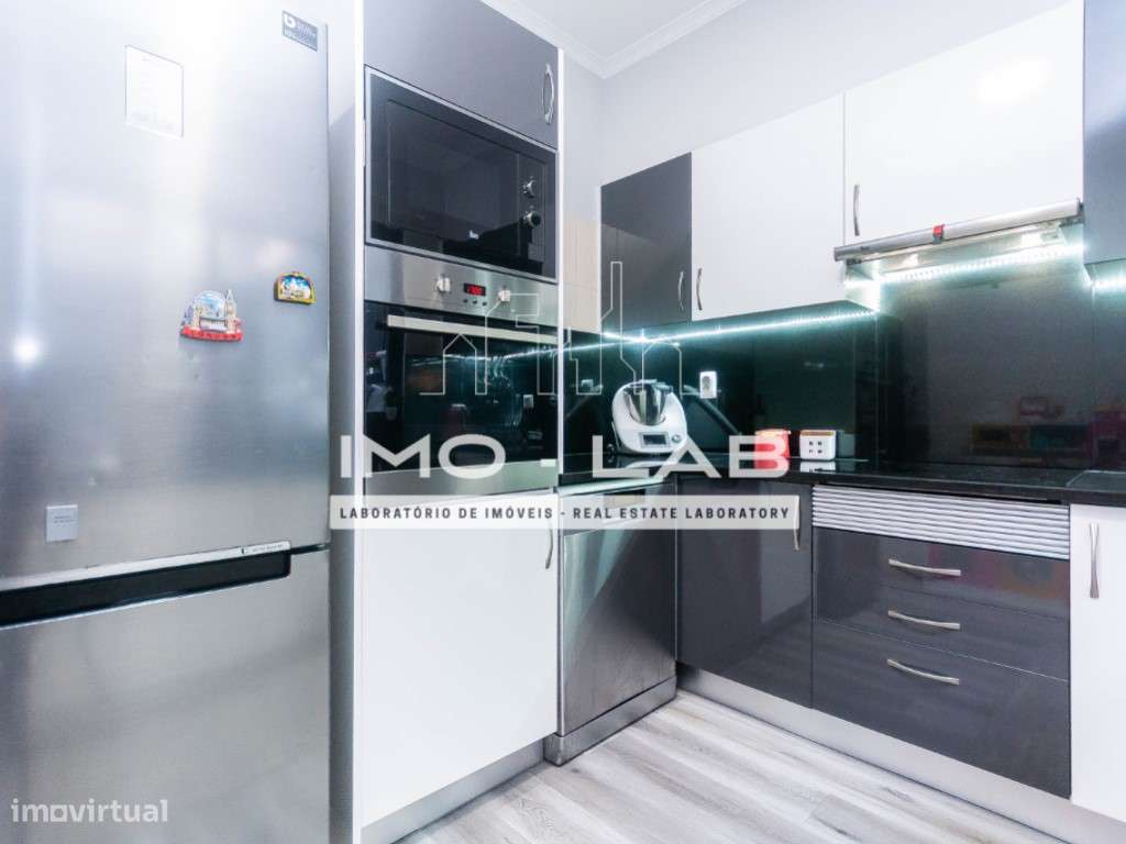 Moradia T2+1 - Câmara de Lobos - Vista Mar e Vista Montanha-11