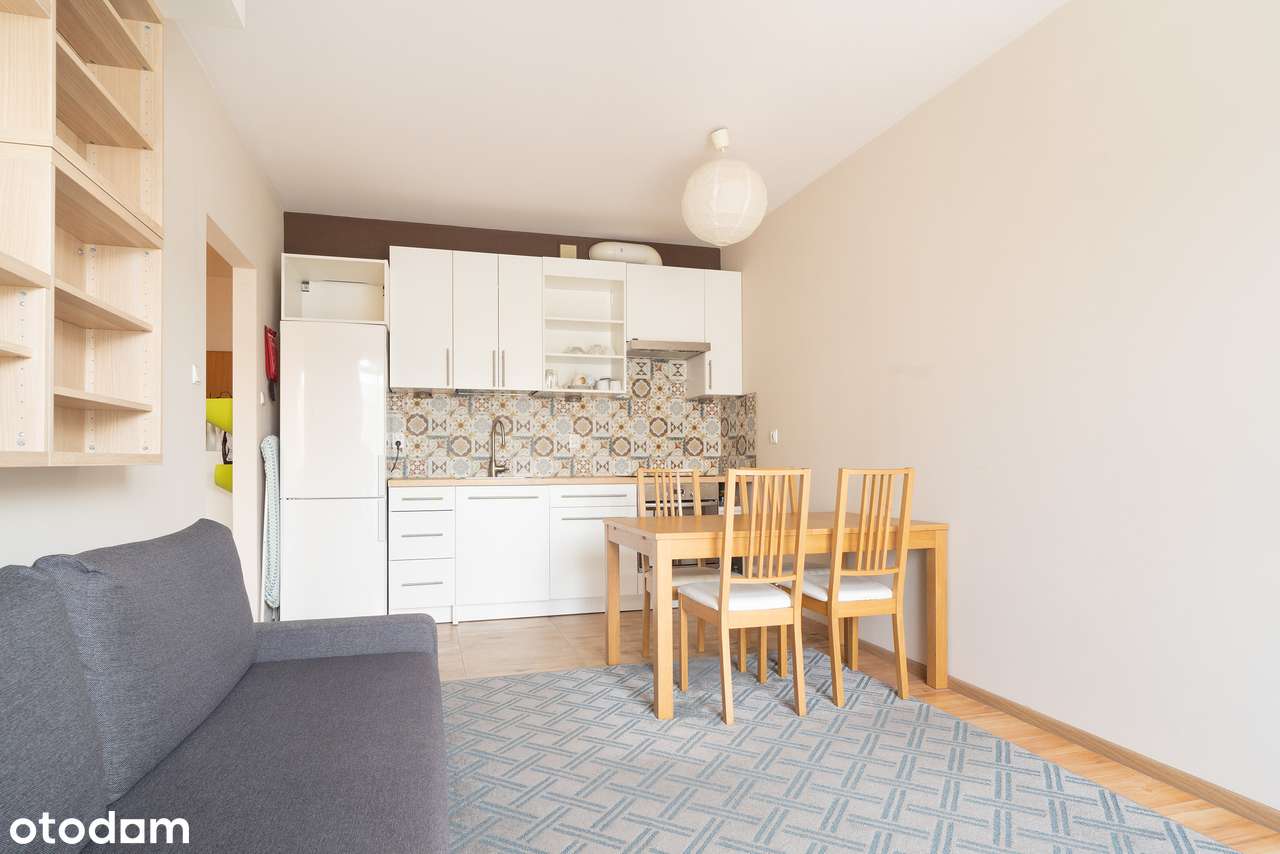 Jasne Dwupokojowe Mieszkanie Gotowe do Wprowadzenia! Balkon! Garaż!-2