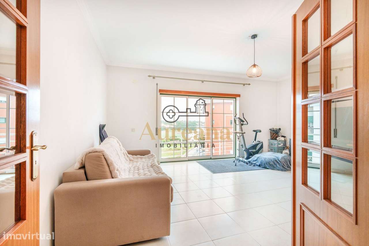 Apartamento T2 com Terraço _ Fátima-16