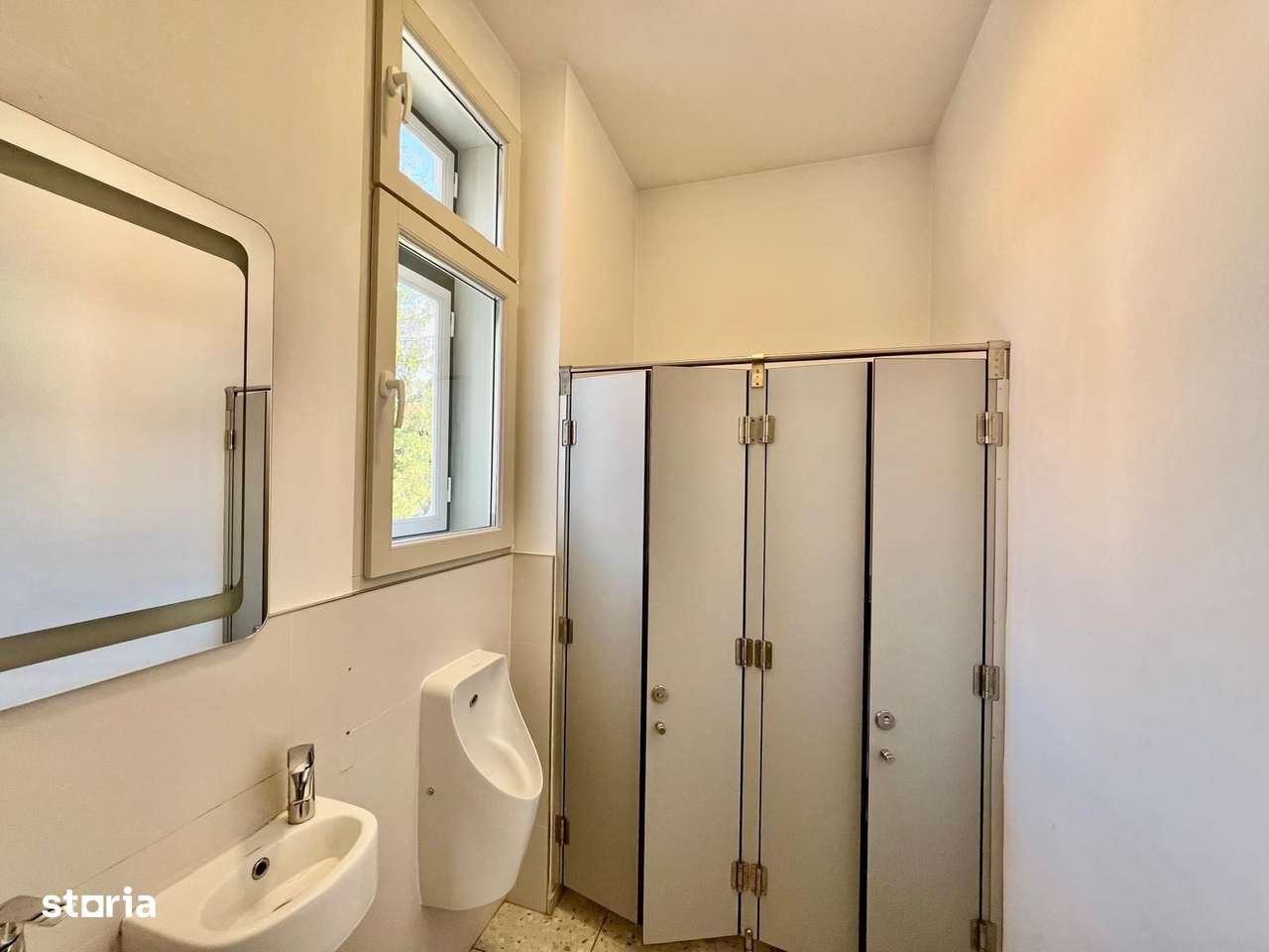 Vila de vanzare in zona centrala - Renovata complet-8