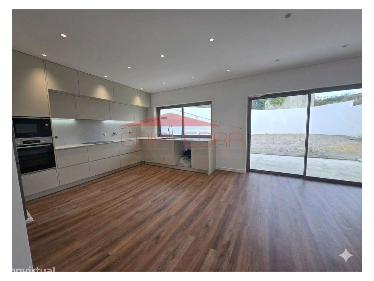 Moradia T3 com jardim e acessibilidade-6