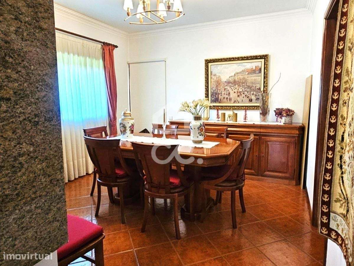 Moradia Individual V3+1 no Centro de Pevidém-5