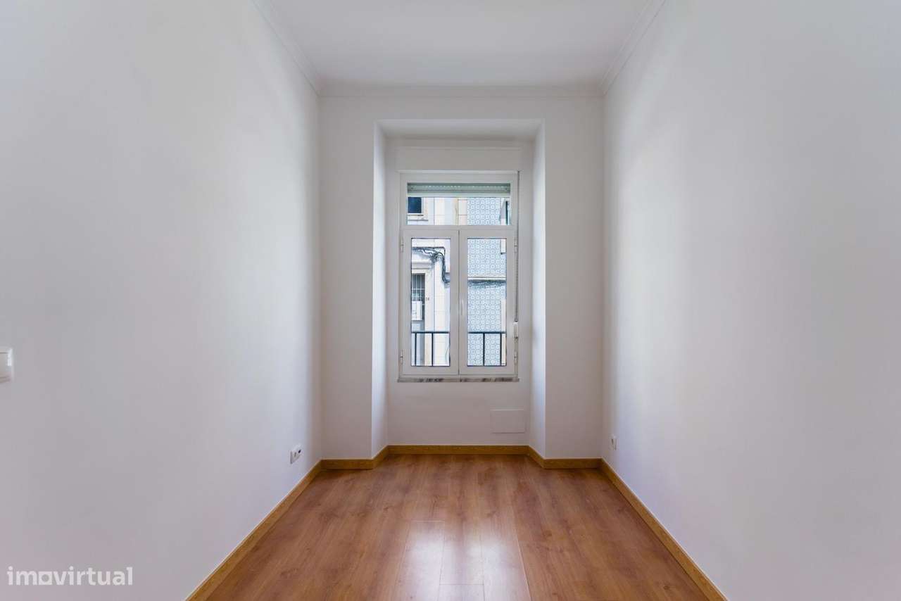T2+1 pronto a habitar no centro de Lisboa!-23