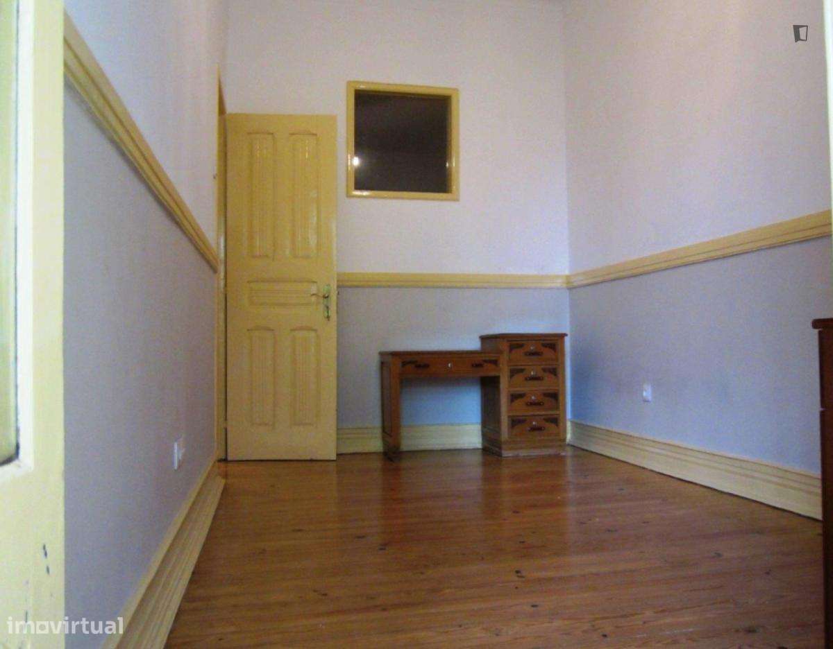 Quarto - localizado em Alcântara Lisbon - Grande imagem: 5/6