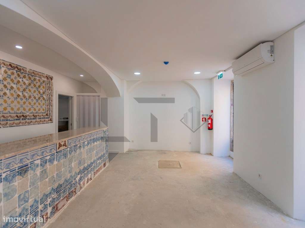 Fantastica Loja Para Arrendamento com Saída de Fumos no Bairro Alto... - Grande imagem: 4/18