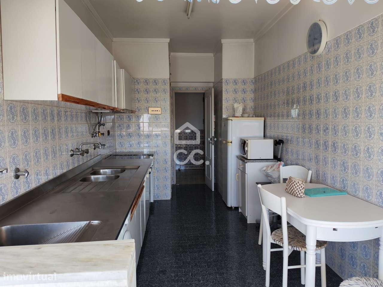 Apartamento T2 com varanda em Penha de França, Lisboa-8