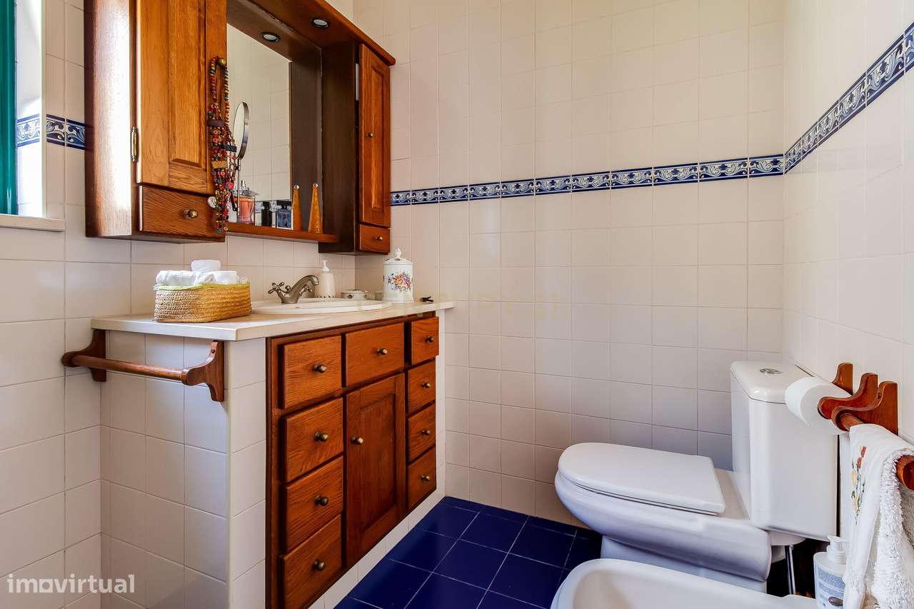 Moradia T3 Térrea - Espaço, Conforto e Localização Privilegiada-12