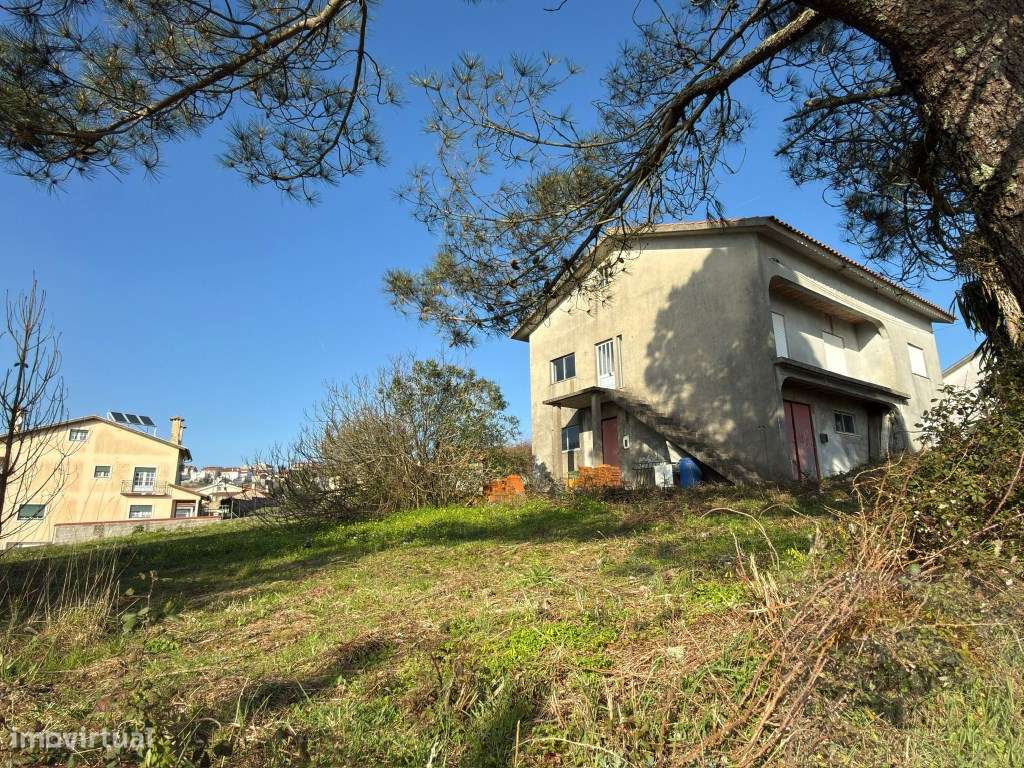 Moradia T3+1 com terreno - a 11km de Coimbra - Grande imagem: 3/21