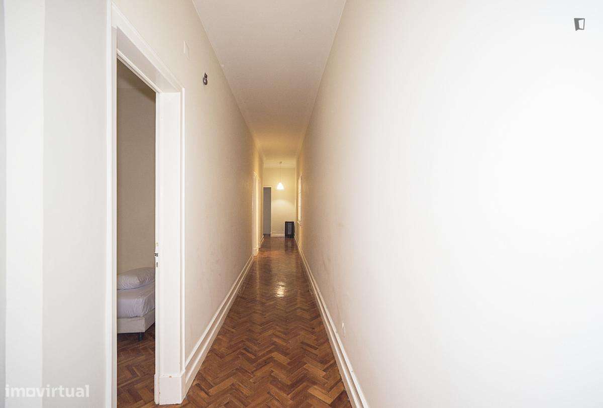 Quarto - localizado em Lapa Lisbon - Grande imagem: 4/6