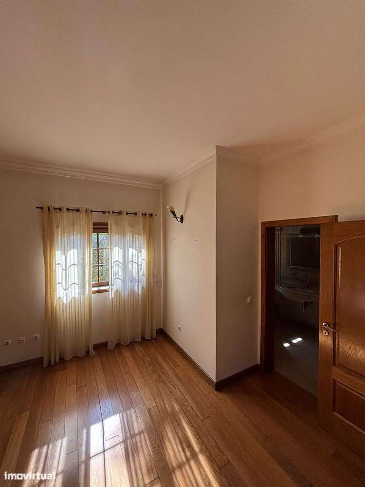 Imóvel de banco : apresente-nos a sua e-25