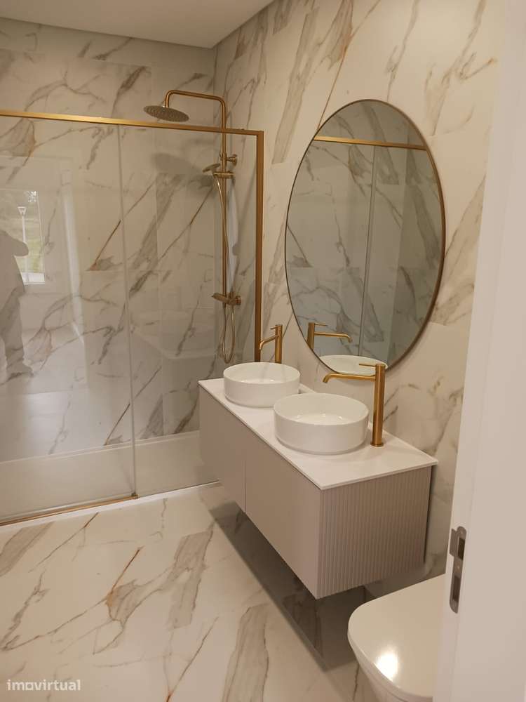 Moradia nova em construção.-15