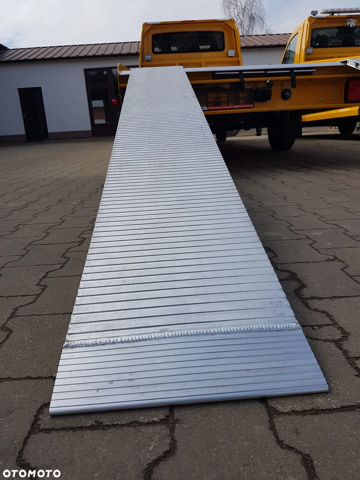 Podjazdy- najazdy aluminiowe  panelowe 2500 x 350 x 4 mm. - 14