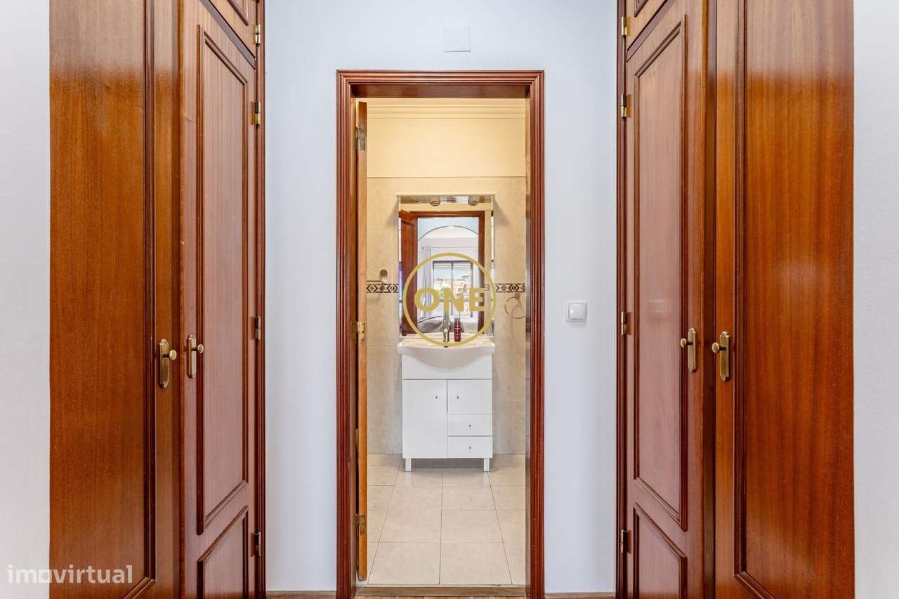 T2 com 108m2, garagem box + parqueamento, vistas Serra de Sintra | Pal-15