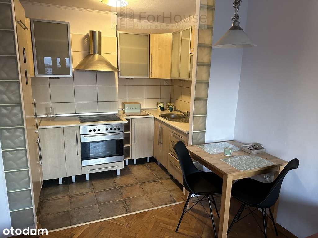 Parking! Klimatyzacja. Widok na wieżowce. - Pełny obrazek: 2/9