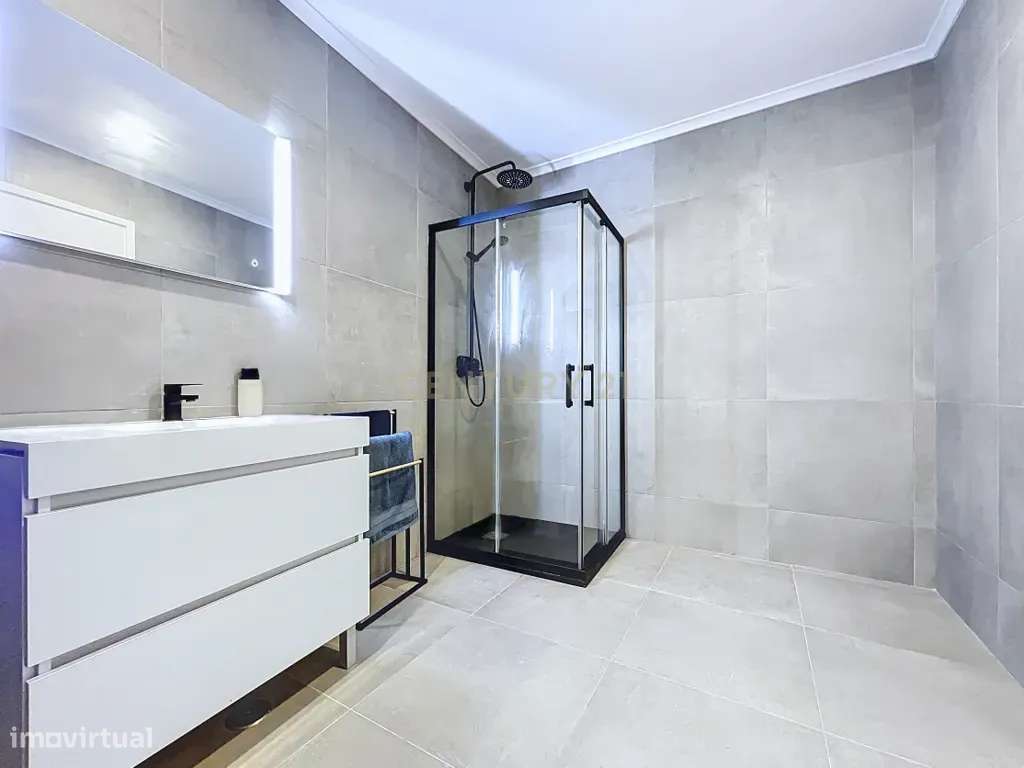 Moradia Totalmente Reconstruída – Relva, Ponta Delgada - Grande imagem: 3/16