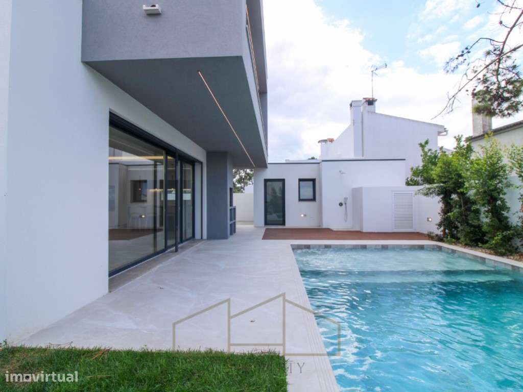Moradia Isolada T3 com piscina pronta a escriturar na Aroeira-5