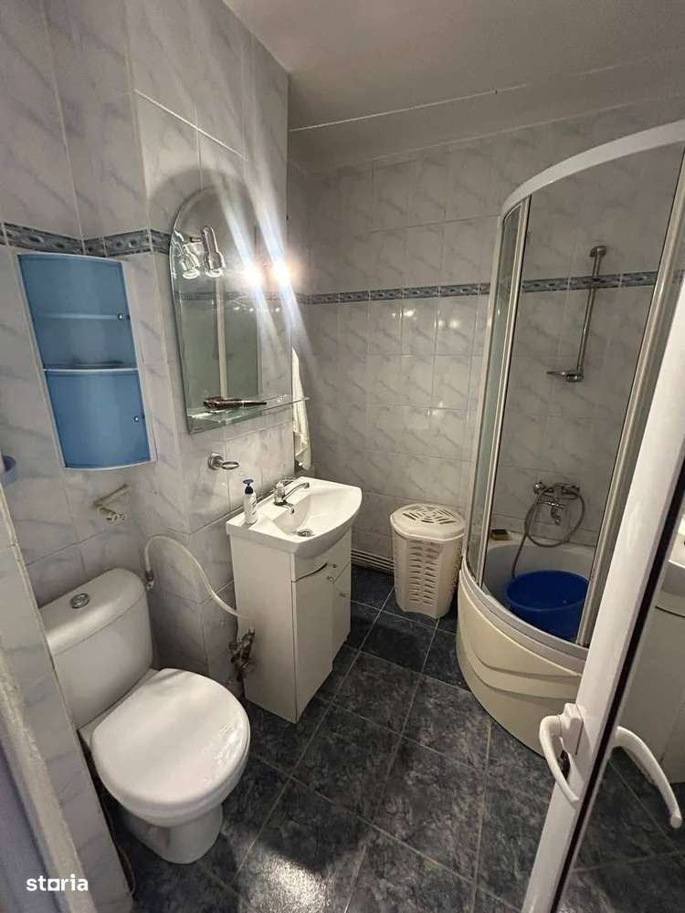 De vanzare 2 camere,3 balcoane ,mobilat si utilat zona Pietonal - Imagine principală: 5/6